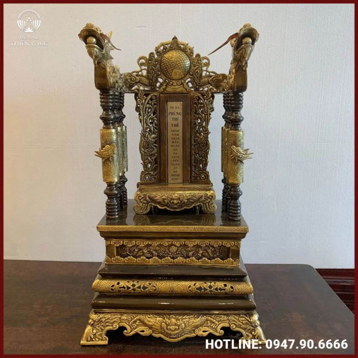 Lựa chọn bài vị bằng gỗ hay bằng đồng?