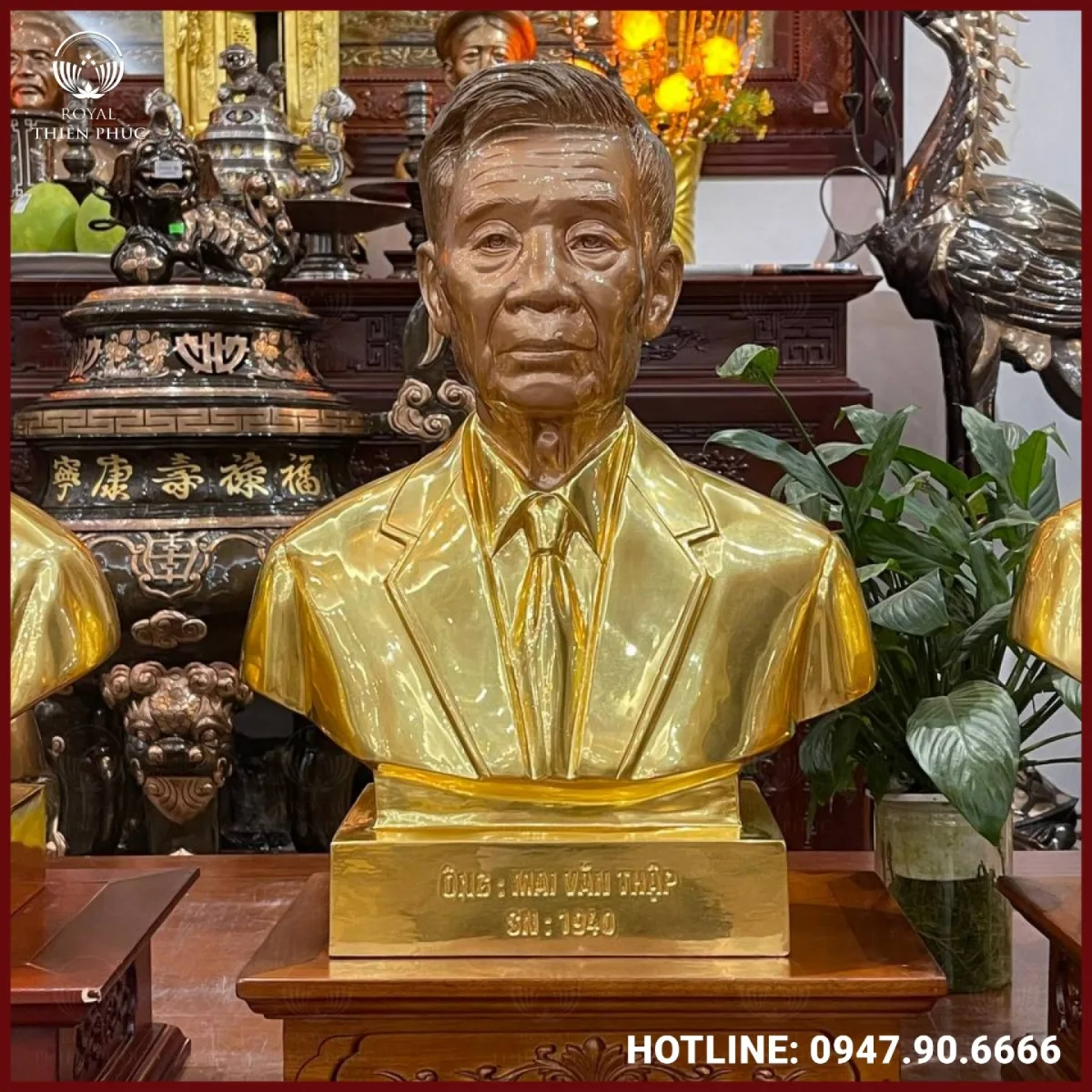 Tượng chân dung cụ ông bằng đồng