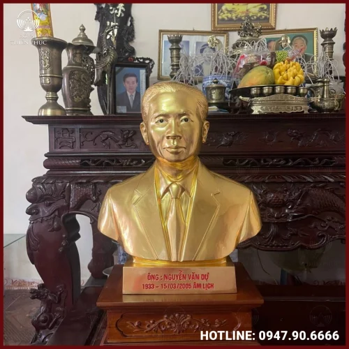 Tượng chân dụng bằng đồng đúc thủ công