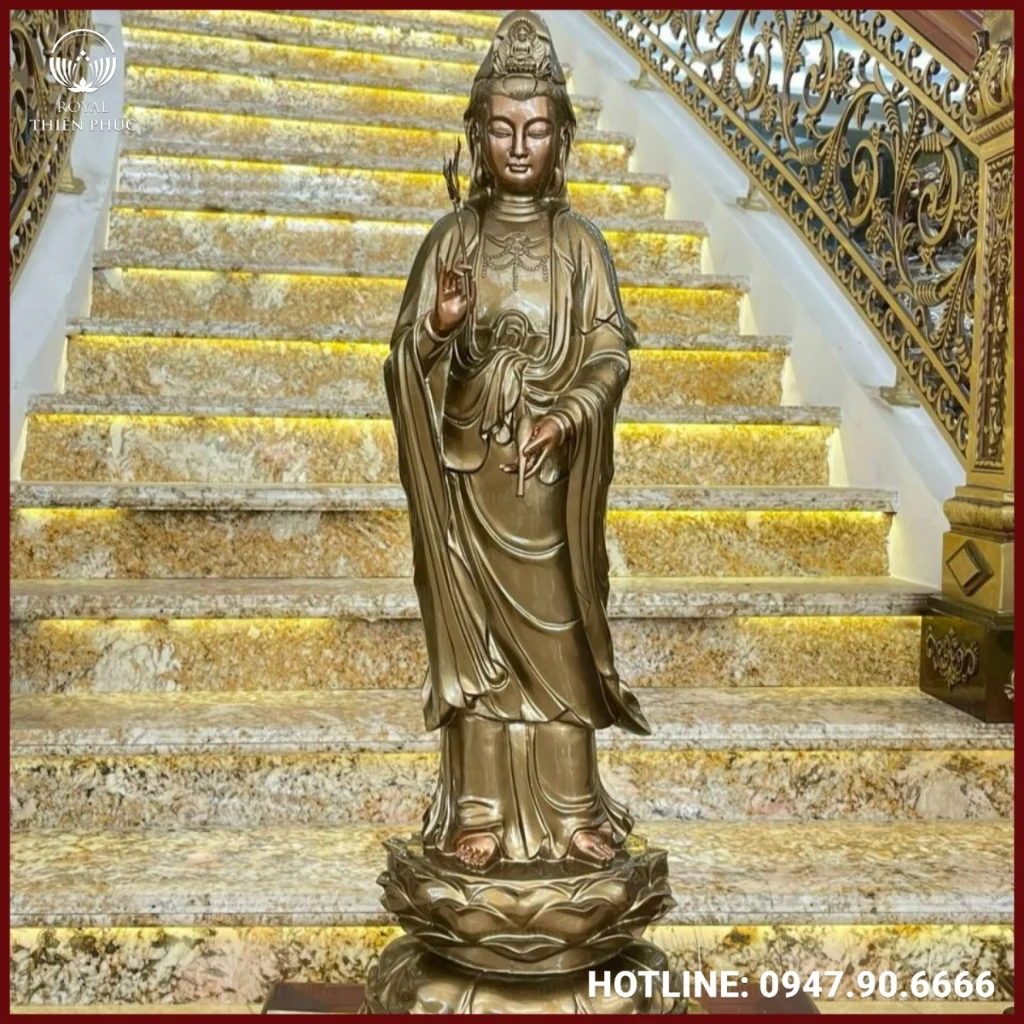 Tượng Phật Quan Âm đứng đồng đỏ làm màu