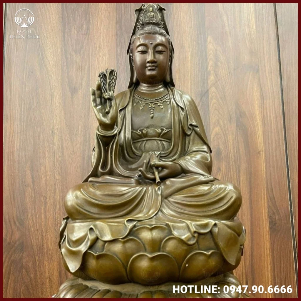 Tượng Phật Quan Âm bằng đồng vàng hun giả cổ