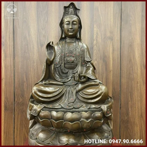 Tượng Quan Thế Âm Bồ Tát đồng vàng giả cổ