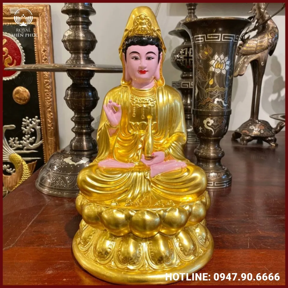 Tượng Phật Quan Âm bằng đồng đỏ dát vàng