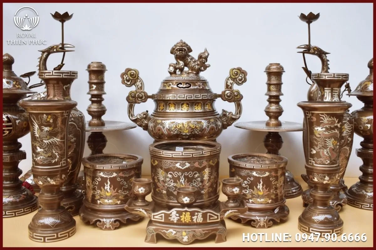Bát hương thờ gia tiên không có dị hiệu