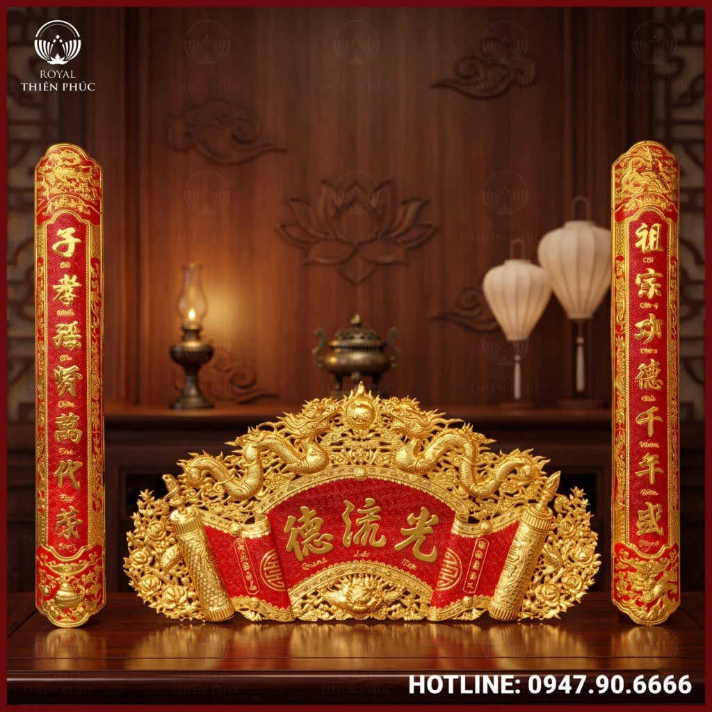 Cuốn thư câu đối Đức Lưu Quang đồng vàng dát vàng nền đỏ