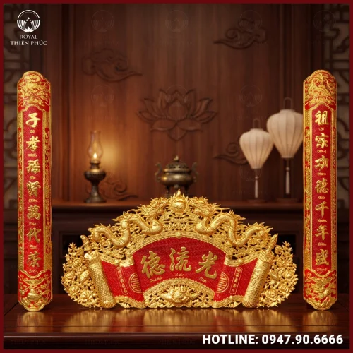 Cuốn thư câu đối Đức Lưu Quang đồng vàng dát vàng nền đỏ
