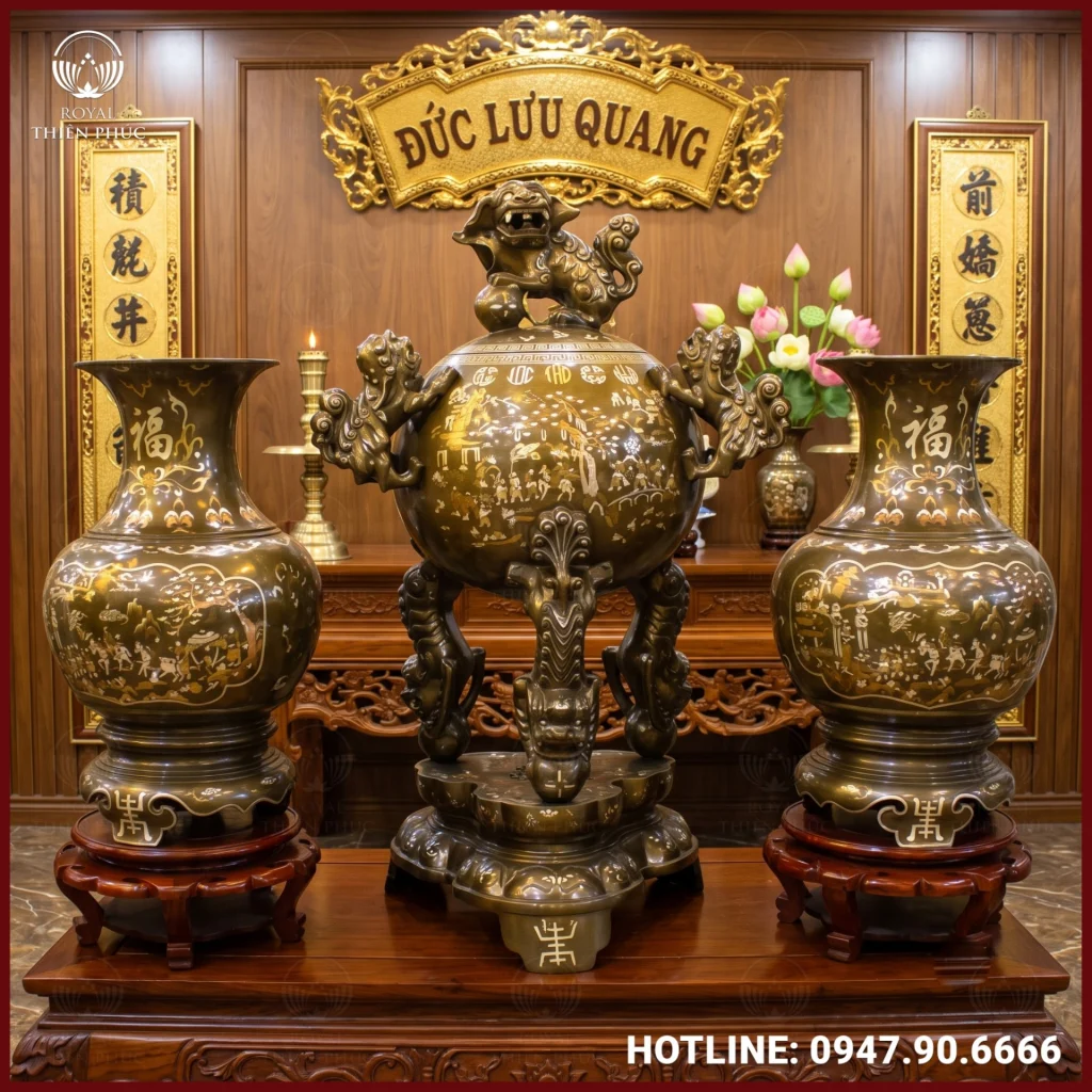 Đỉnh cầu thất lân và đôi lọ lộc bình đồng đỏ khảm tam khí