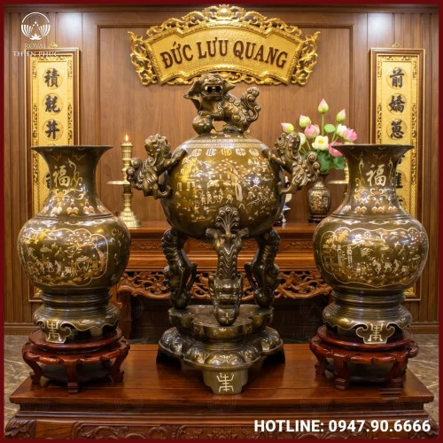 Đỉnh cầu thất lân và đôi lọ lộc bình đồng đỏ khảm tam khí
