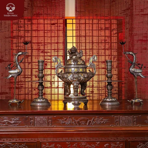 Bộ đỉnh đồng ngũ sự chạm sòi nổi khảm tam khí dát điểm vàng