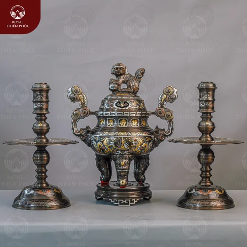 Bộ tam sự đỉnh nến bằng đồng khảm ngũ sắc 5 chữ vàng