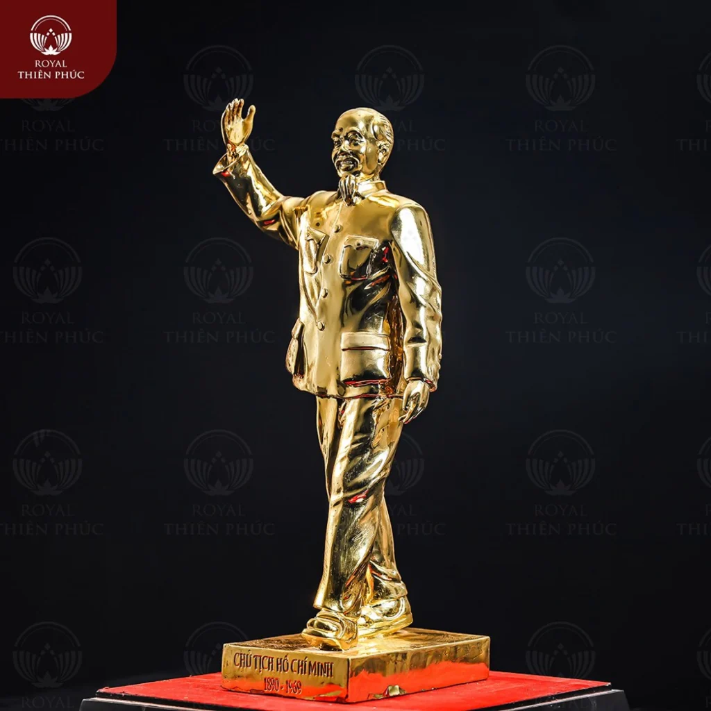 Tượng Bác Hồ bước đi bằng đồng mạ vàng 24k cao 38cm