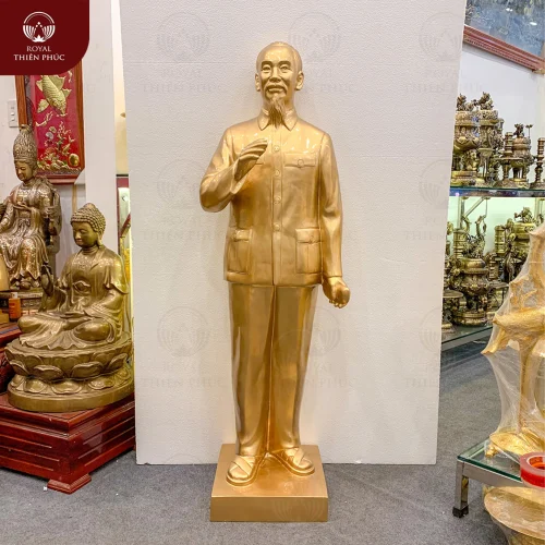 Tượng Bác Hồ đứng vẫy tay chào bằng đồng đỏ đế vuông