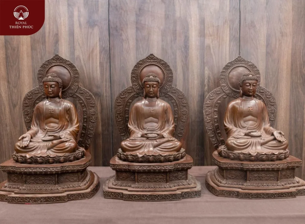 Tượng Tam Thế Phật ngự đài sen đồng vàng hun 53,5cm x 35cm x 27cm