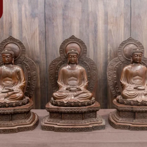 Tượng Tam Thế Phật ngự đài sen đồng vàng hun 53,5cm x 35cm x 27cm
