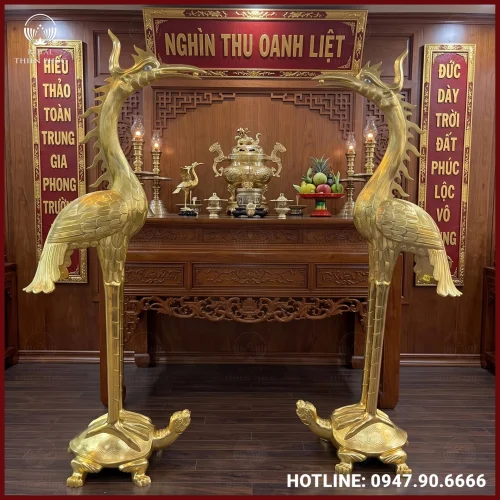 Đôi hạc thờ cỡ lớn bằng đồng vàng