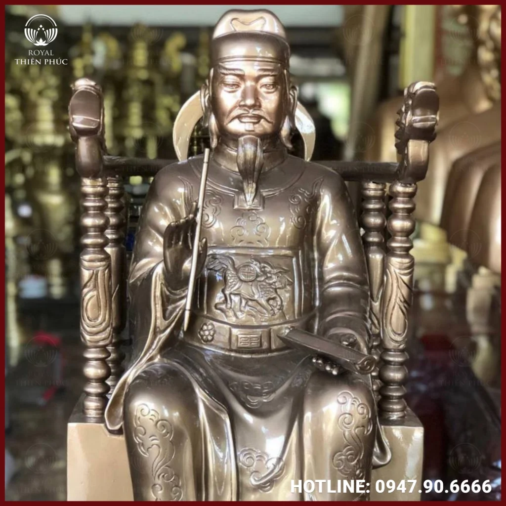 Tượng cụ tổ bằng đồng đỏ làm màu tinh xảo