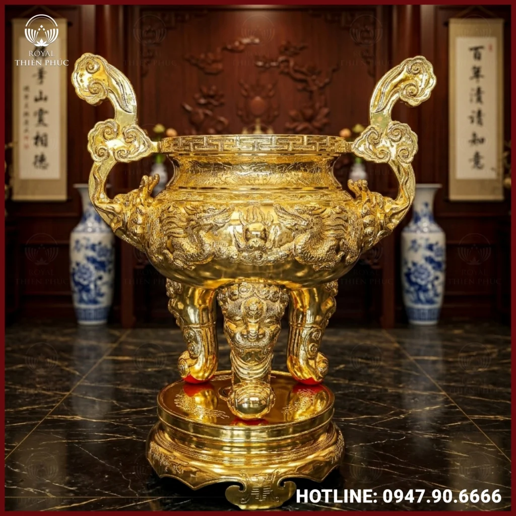 Lư hương song long chầu nguyệt đồng đỏ mạ vàng