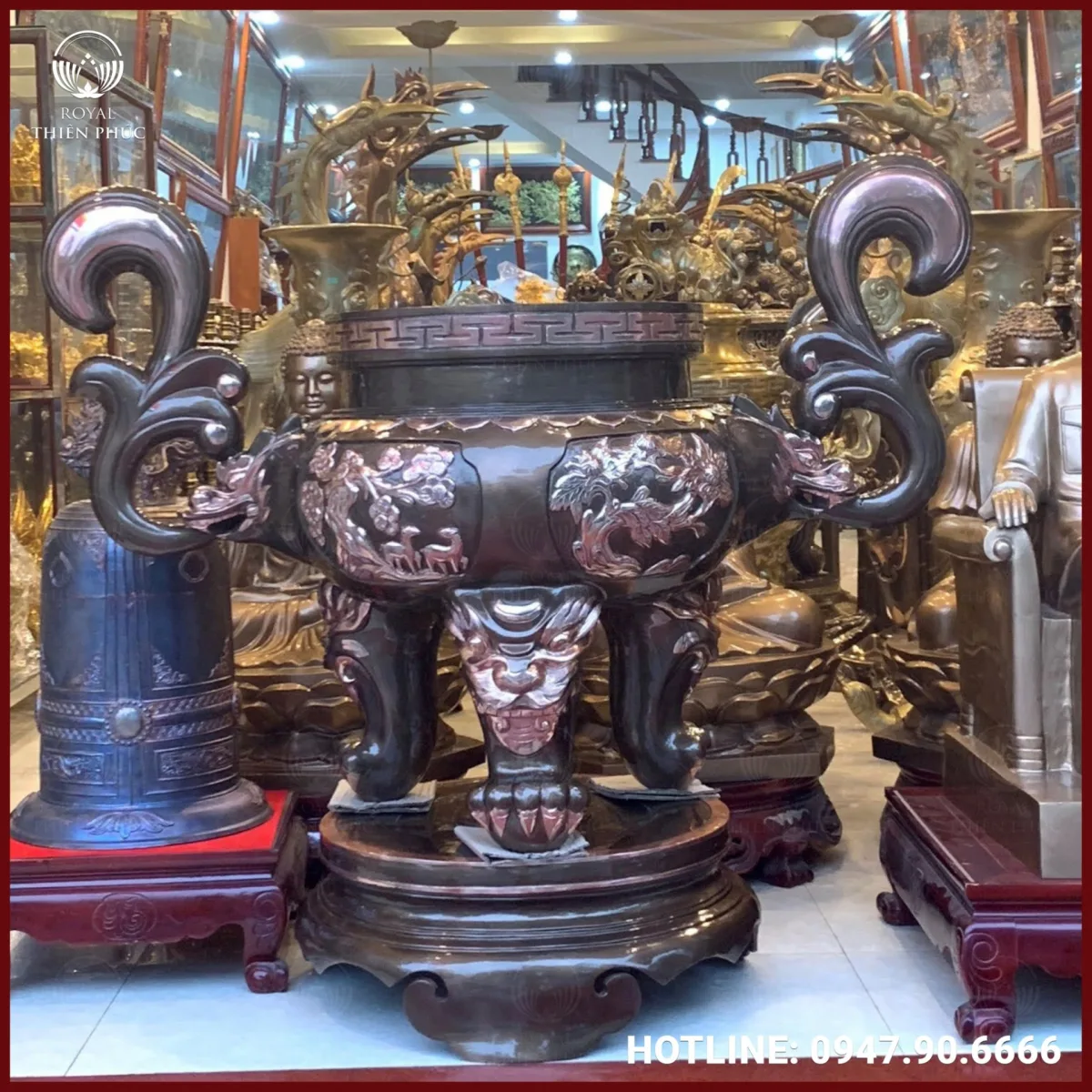 Màu sắc cổ kính, trang nghiêm