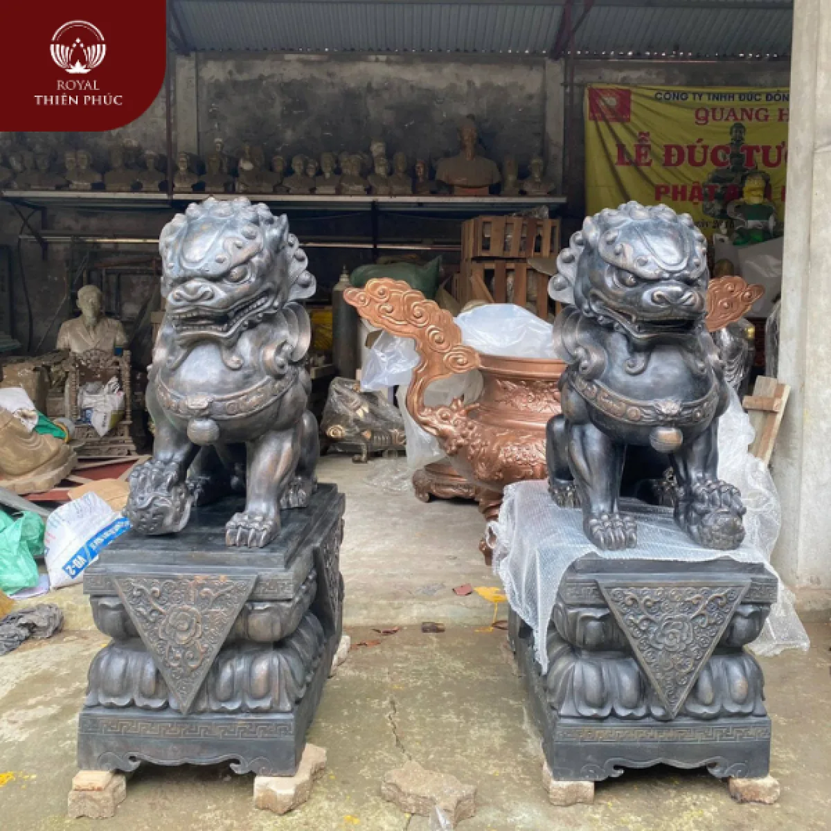 Đôi nghê bằng đồng đỏ cao 1m60