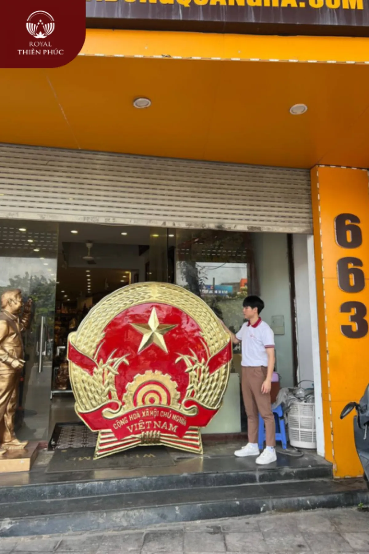 Quốc huy bằng đồng