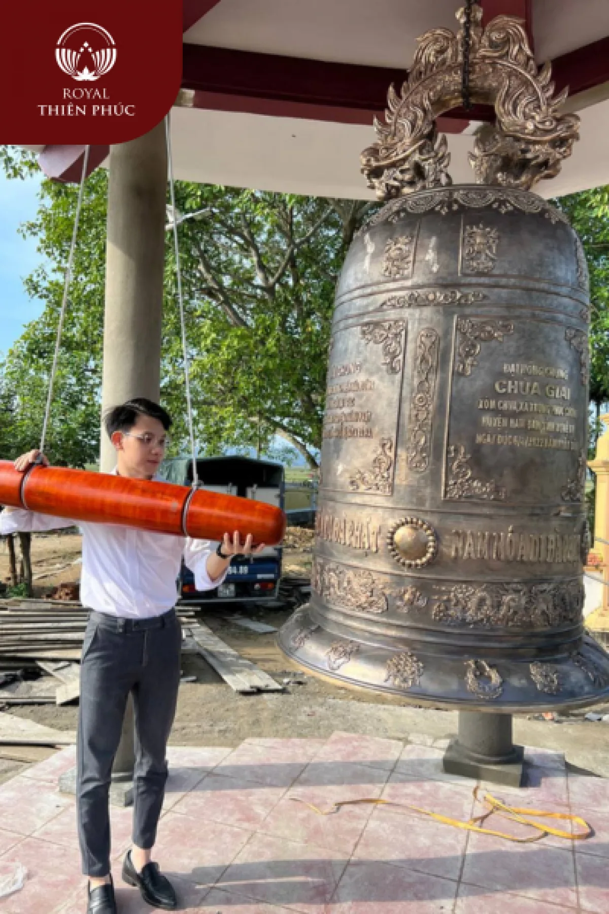 Đại Hồng Chung 500kg tại chùa Giai (chùa Quỳnh Hoa) - xóm Vụng Chùa - xã Trung Phúc Cường - Nam Đàn - Nghệ An