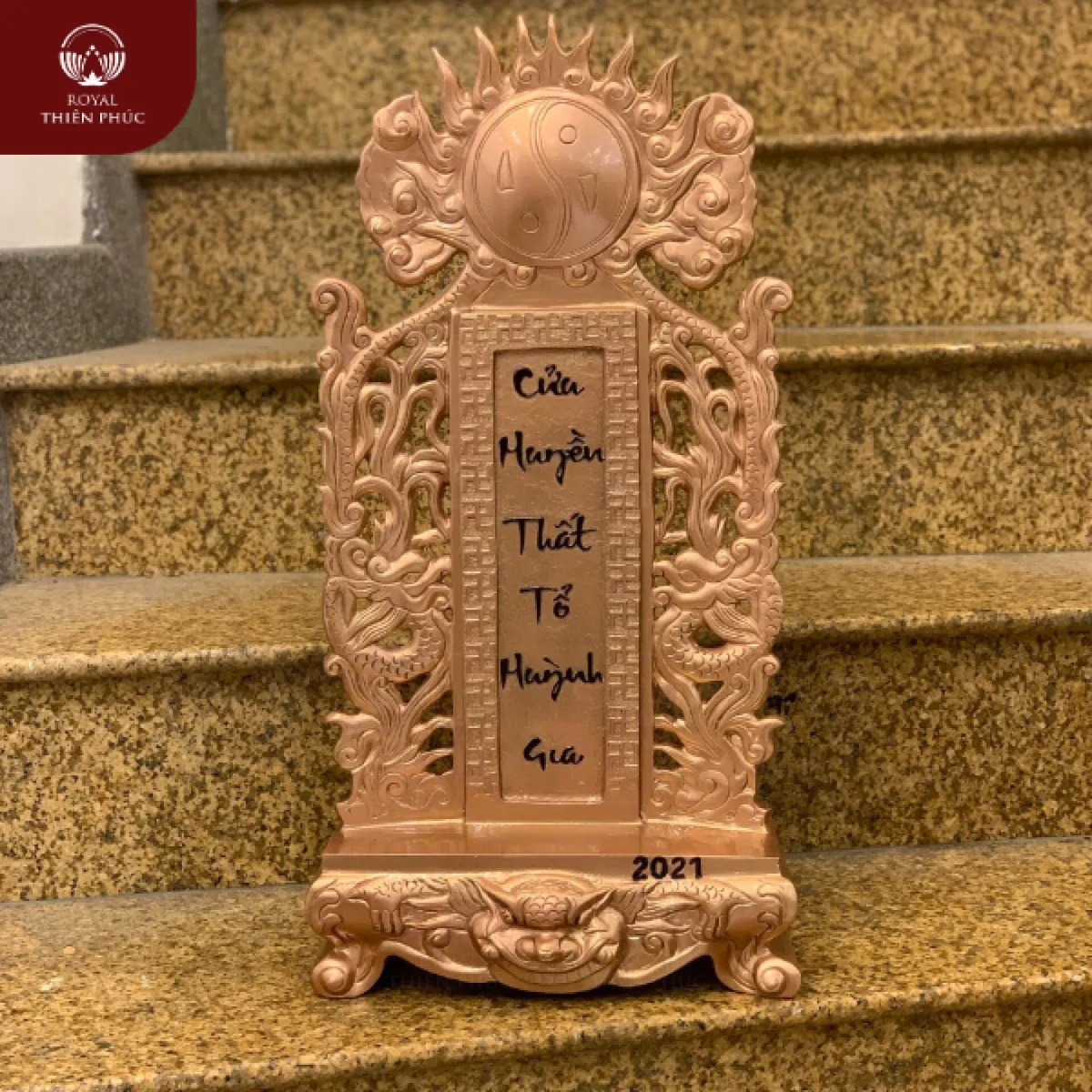Bài vị bằng đồng đỏ