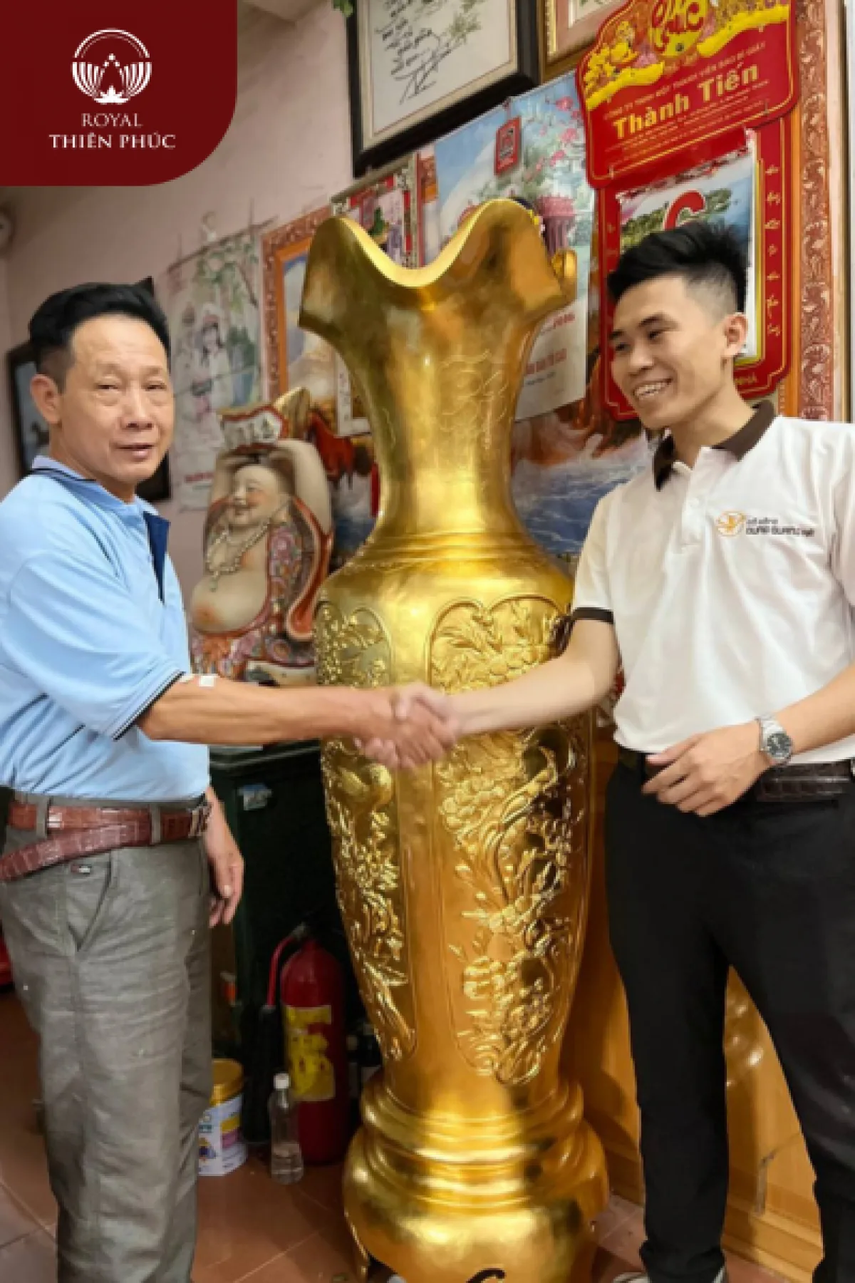 Bàn giao đôi lọ lộc bình catut cao 1m76 cho khách hàng tại Bắc Ninh