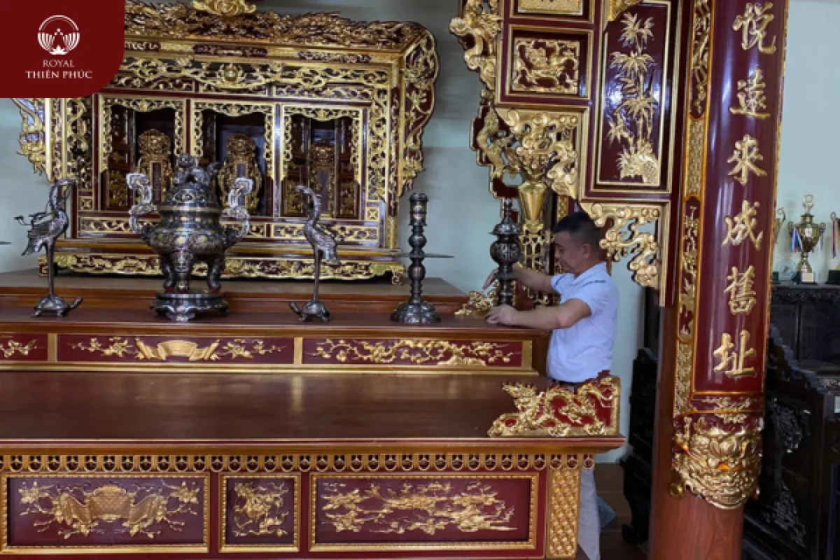 Bộ đồ thờ bằng đồng khảm ngũ sắc