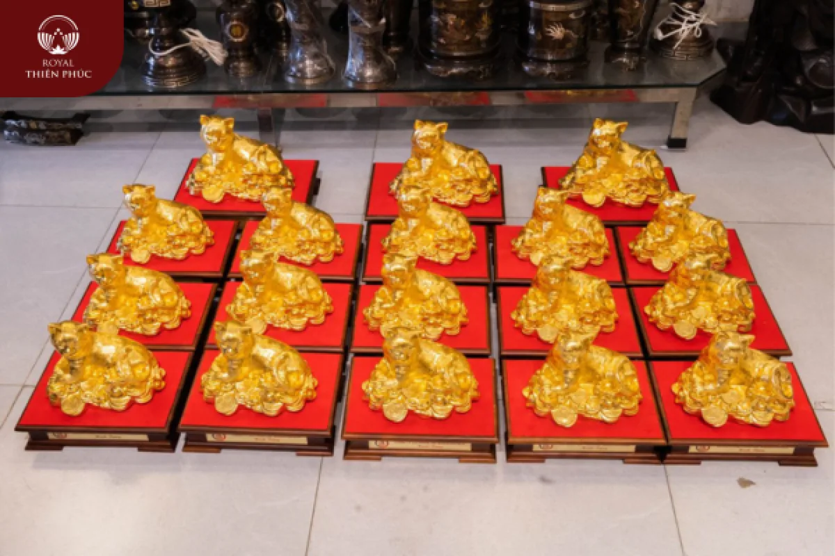 Tượng mèo phong thuỷ bằng đồng