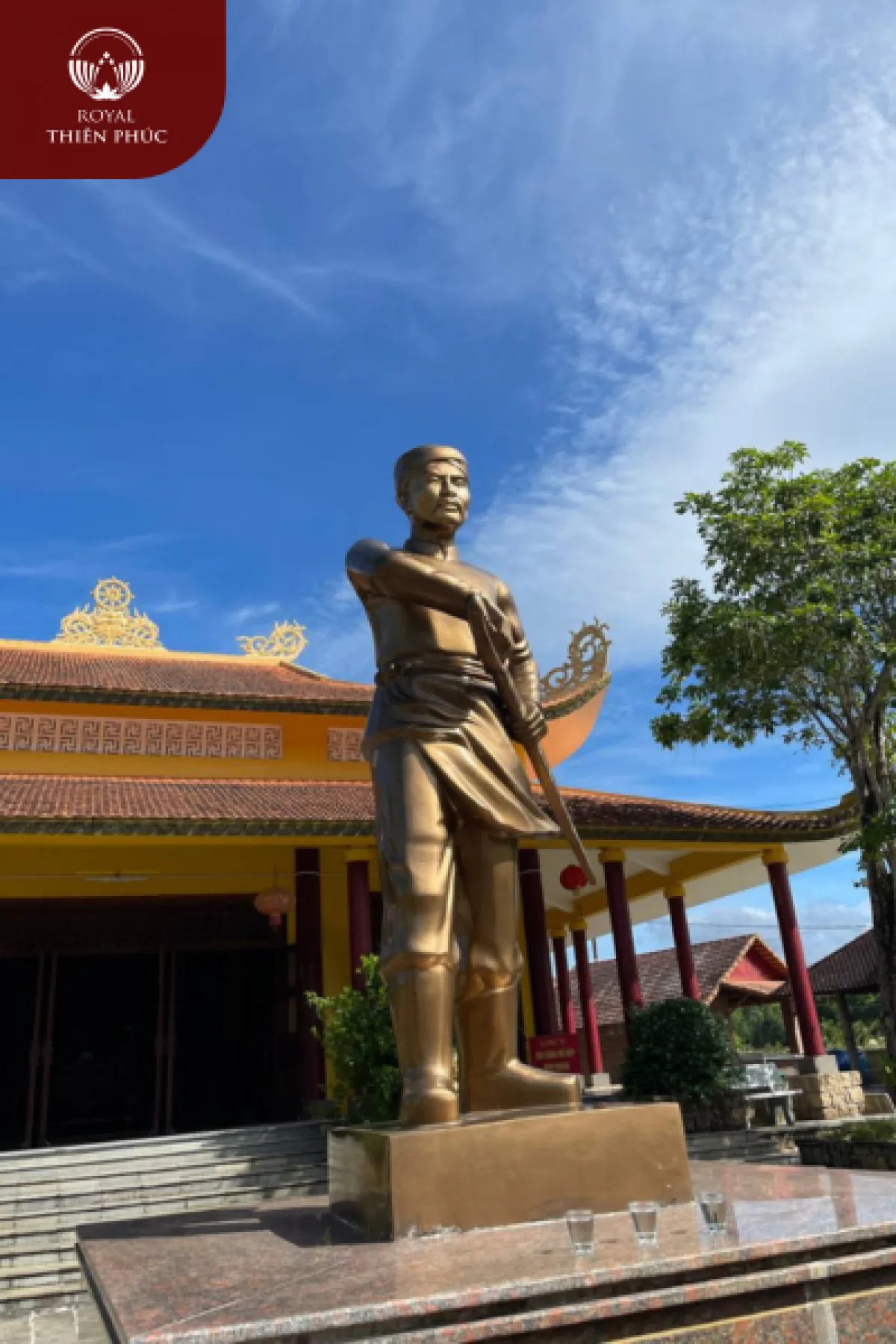 Bàn giao tượng đồng Nguyễn Trung Trực