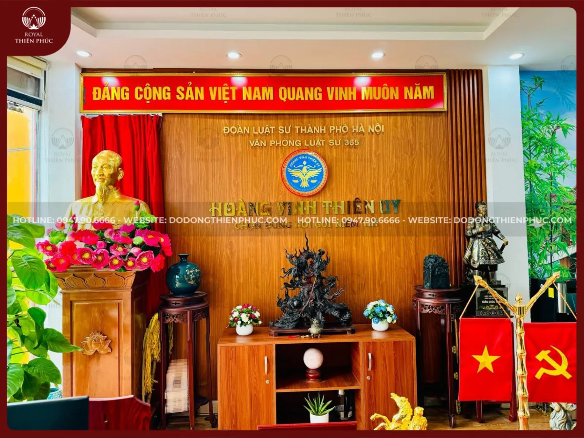 Tượng Trần Hưng Đạo bằng đồng