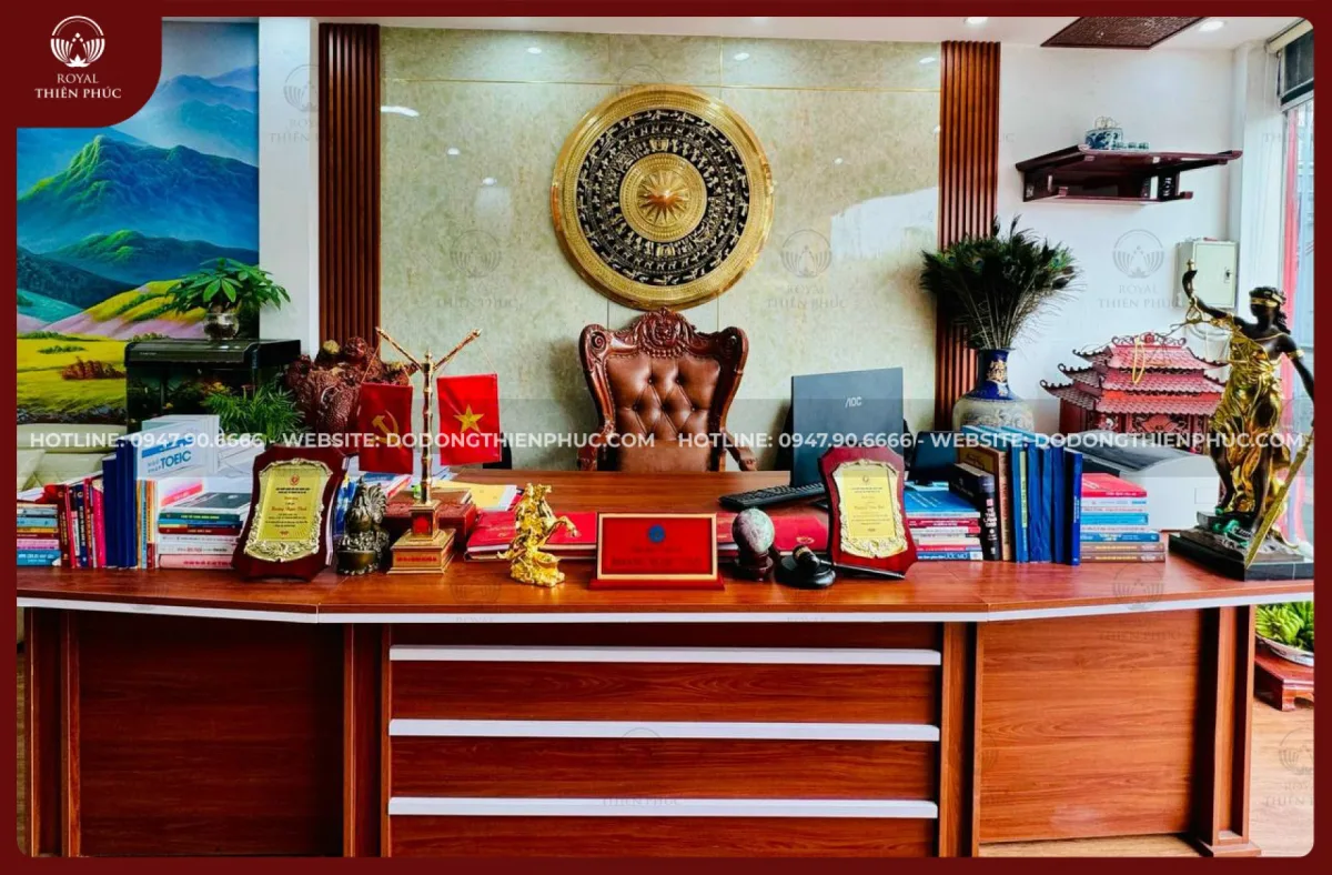 Tranh mặt trống, tượng nữ Thần Công Lý