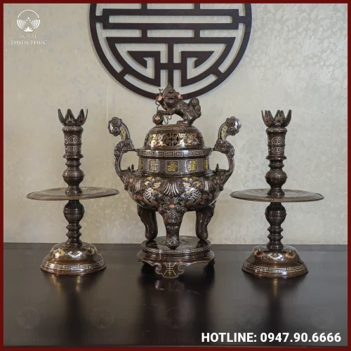 Bộ tam sự nến đồng đỏ khảm tam khí kỹ chạm sòi 60cm