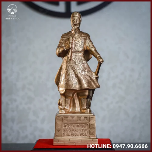 Tượng Trần Hưng Đạo đồng đỏ cày nổi cao 38cm ngang 12cm