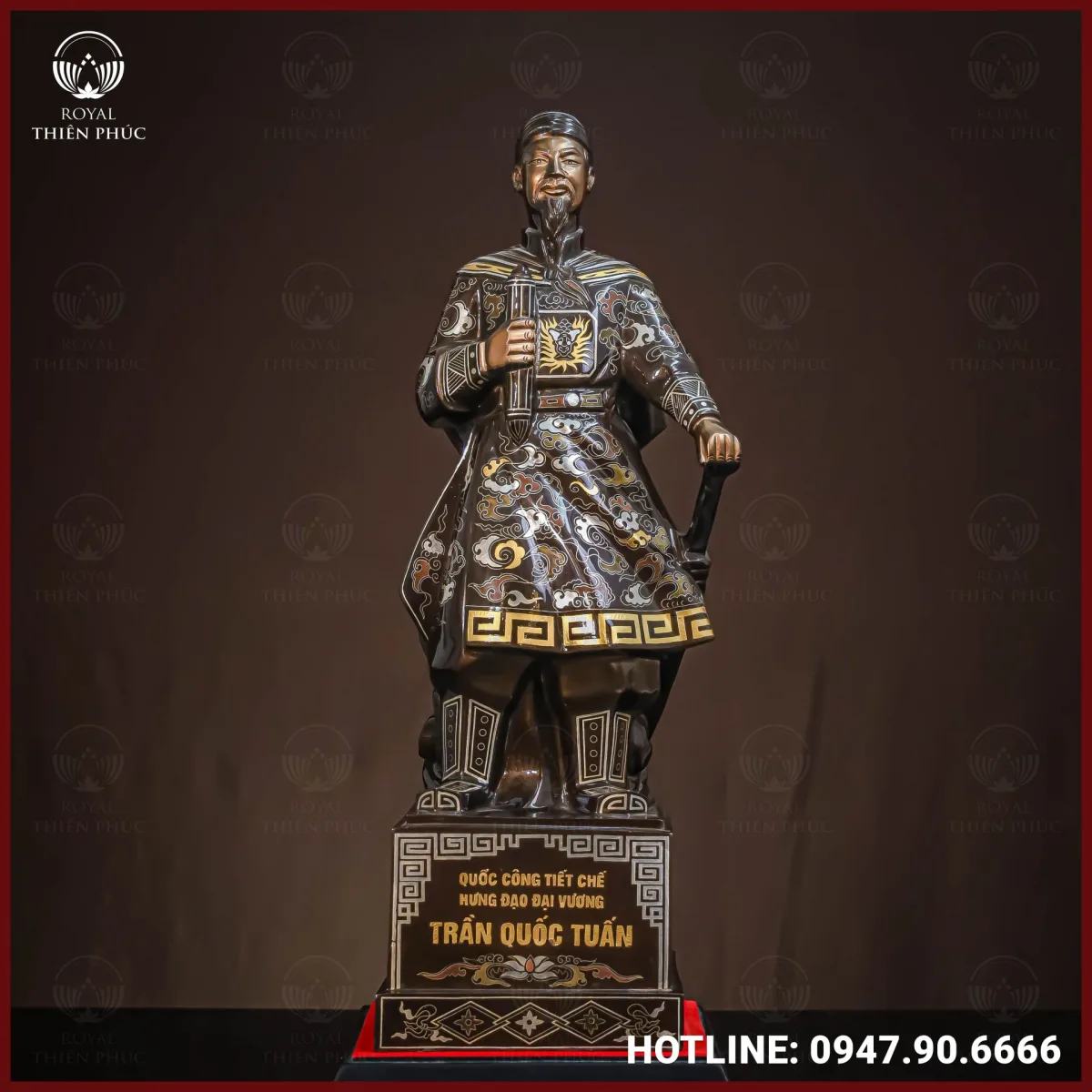 Tượng Trần Hưng Đạo đồng đỏ khảm ngũ sắc cao 38cm