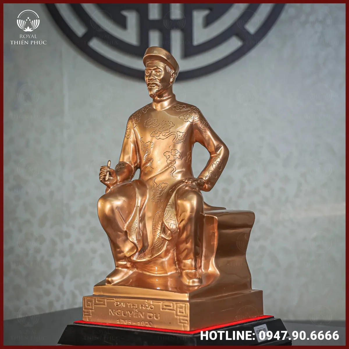 Tượng Nguyễn Du đồng đỏ cao 42cm