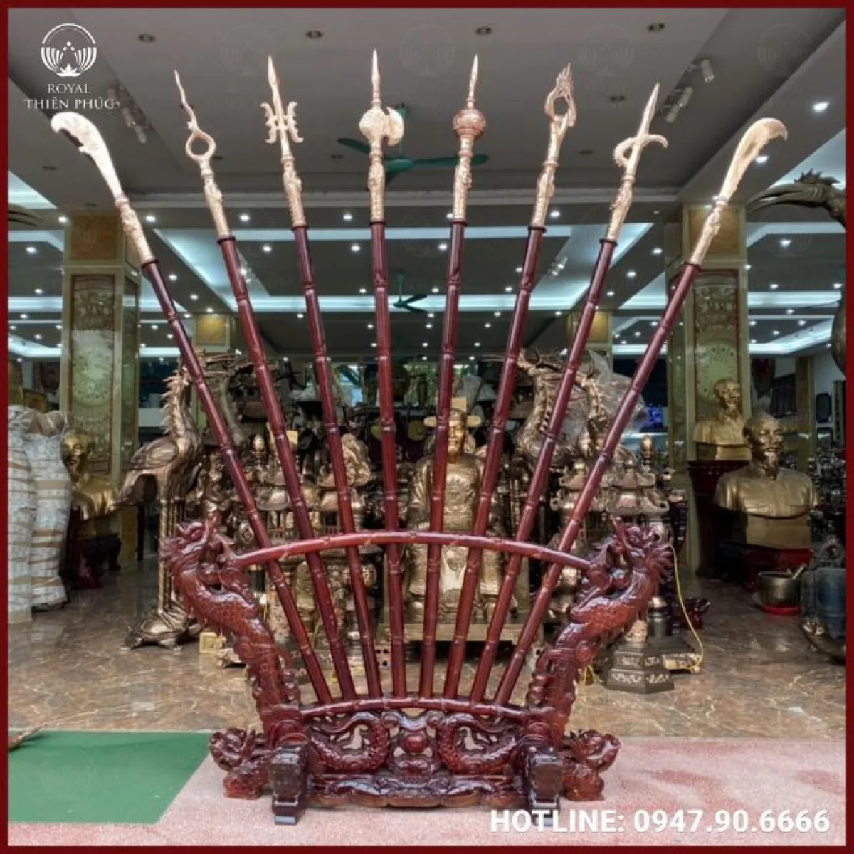 Bộ binh khí bát bửu bằng đồng cổ kính cao 2m2