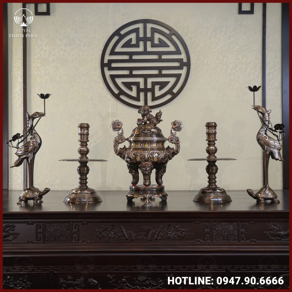 Bộ ngũ sự đồng đỏ khảm ngũ sắc chạm sòi cao 50cm