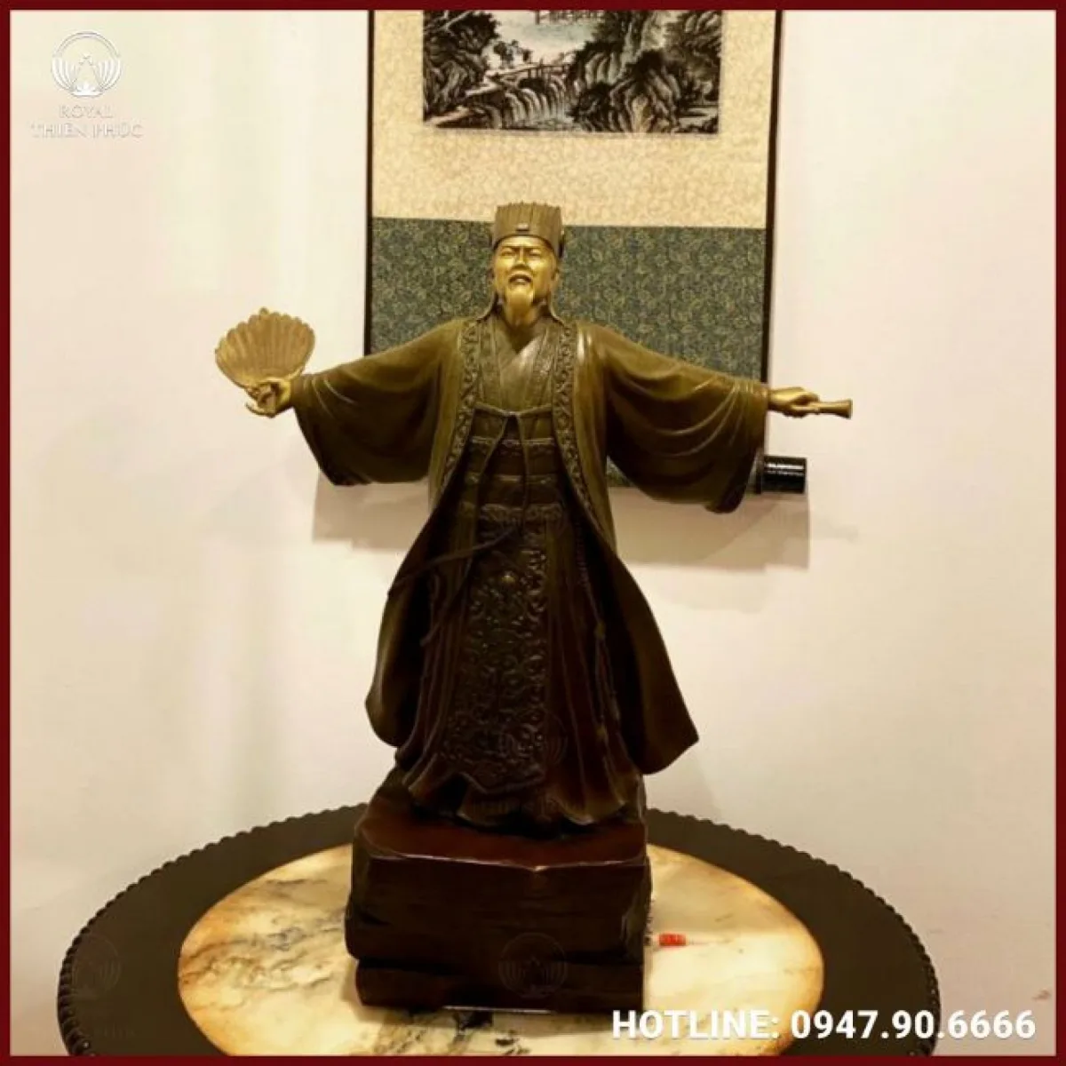 Tượng Khổng Minh đứng bằng đồng vàng giả cổ