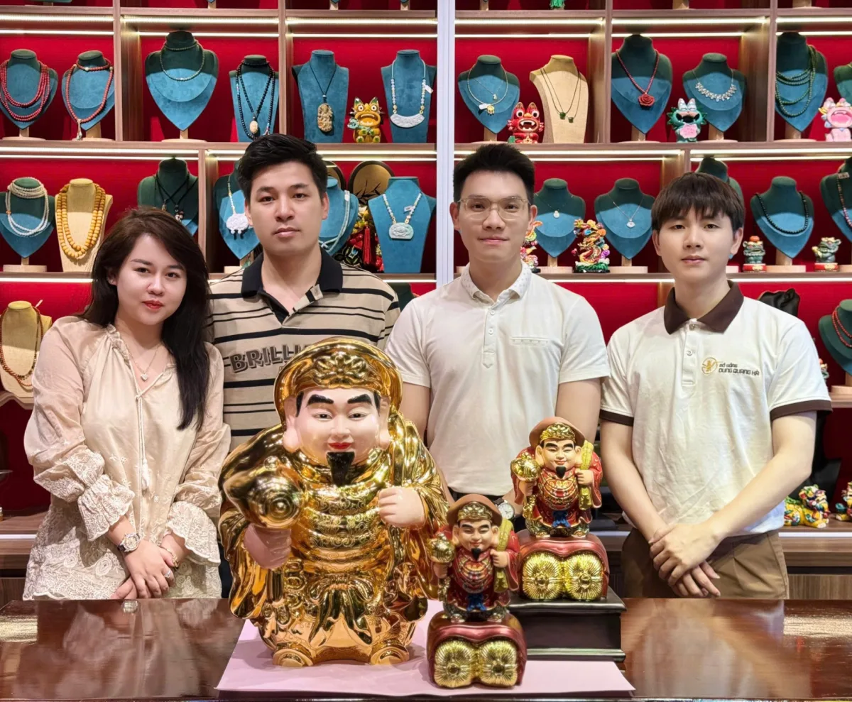 Bàn giao tượng Thần Tài Mahakala cao 50cm - đồng đỏ mạ vàng tô diện cho khách quen Phú Thọ!