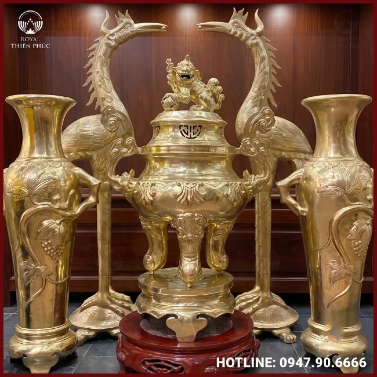 Đôi hạc thờ ngậm sen bằng đồng vàng cattut cao 2m2