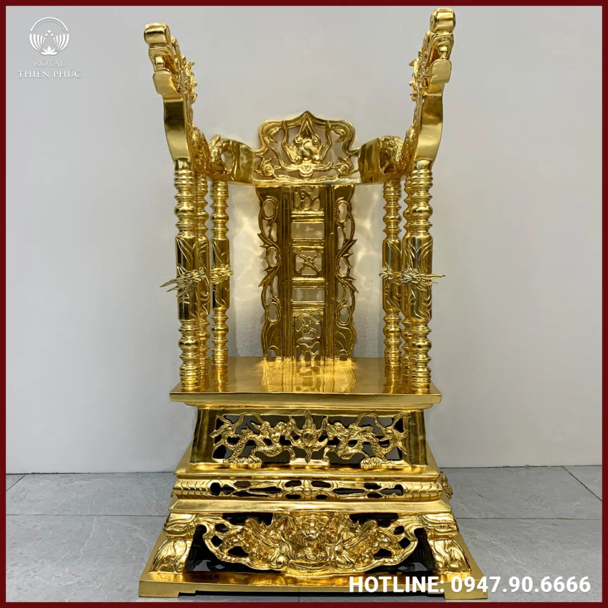 Ngai thờ gia tiên đẹp bằng đồng đỏ thếp vàng cao 81cm