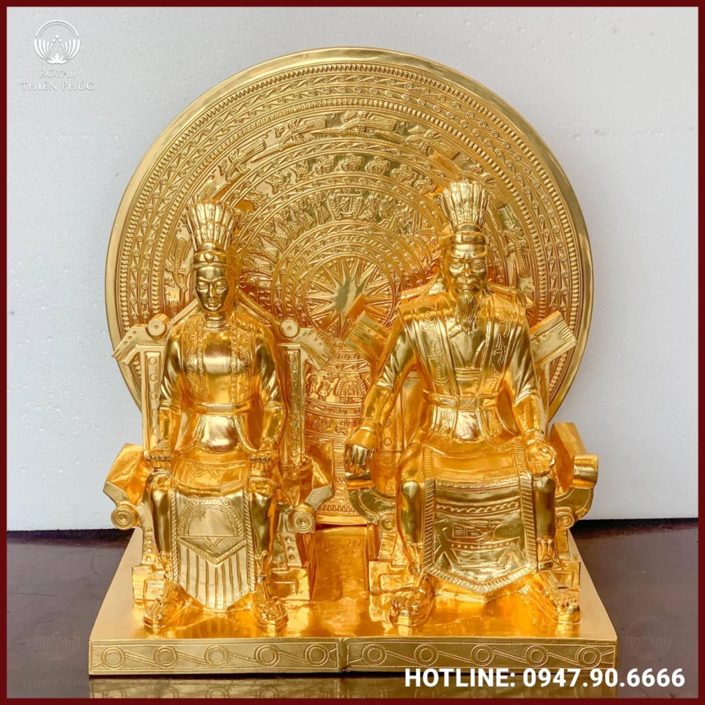 Tượng Âu Cơ và Lạc Long Quân bằng đồng