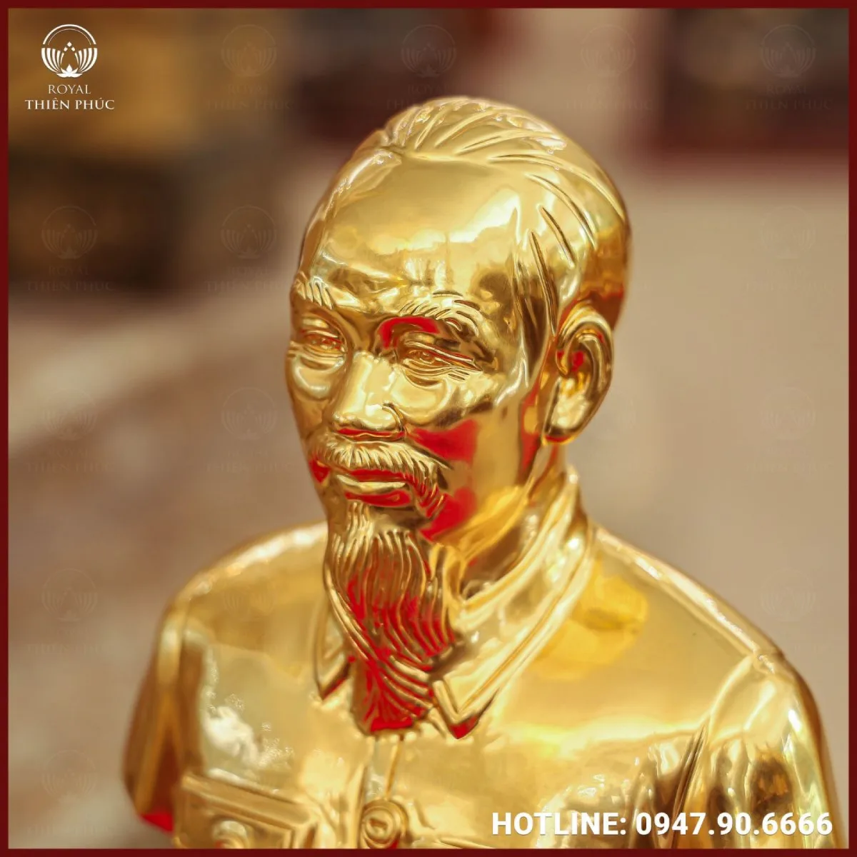 Từng đường nét trên gương mặt Bác đều được khắc họa một cách tỉ mỉ, sống động