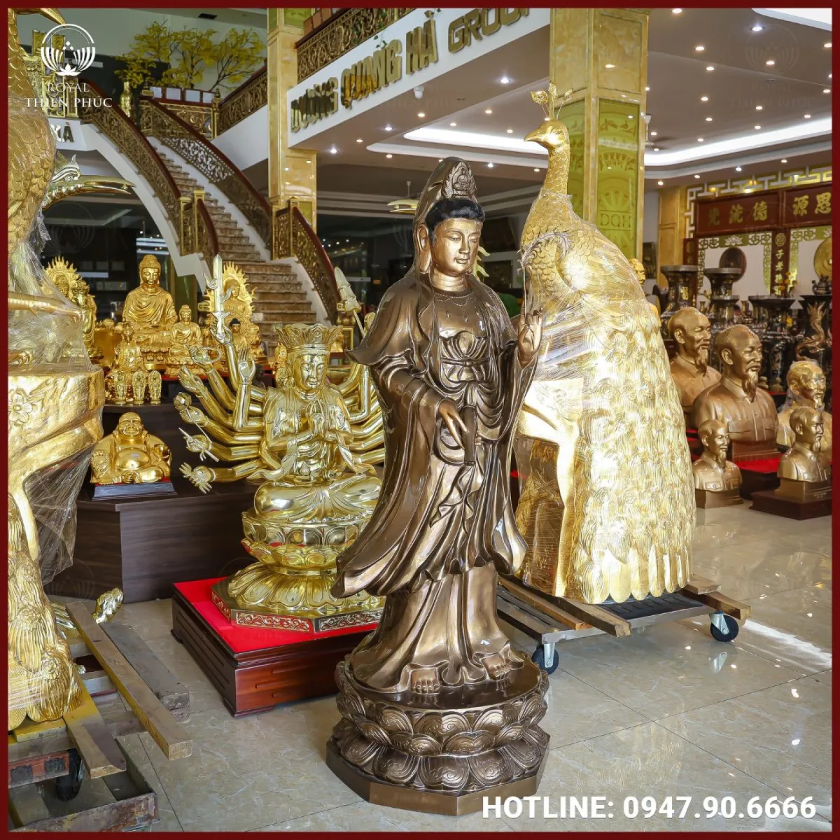 Màu sắc cổ kính, trang nghiêm