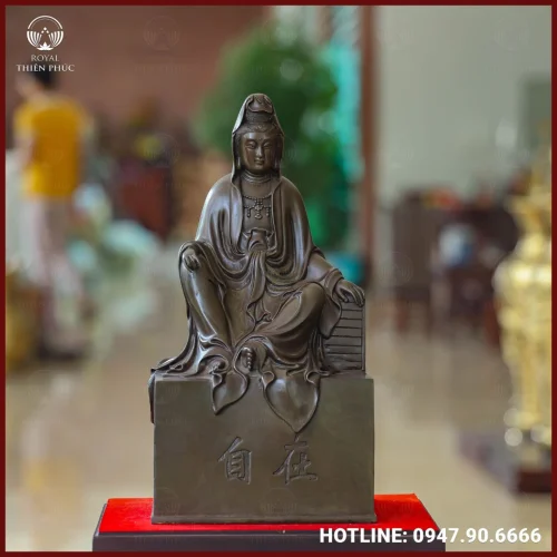 Tượng Quan Thế Âm Bồ Tát đồng vàng hun cao 40cm