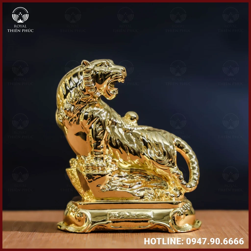 Tượng hổ đồng vàng mạ vàng kích thước 17x13cm nặng 1kg