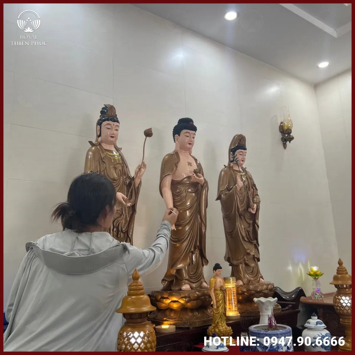 Màu sắc trang trọng