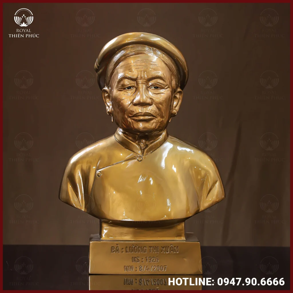 Tượng truyền thần cụ bà đồng đỏ làm màu cao 42cm