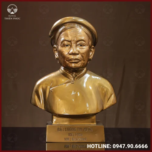 Tượng truyền thần cụ bà đồng đỏ làm màu cao 42cm